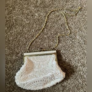 Vintage beaded small purse. Very good condition.